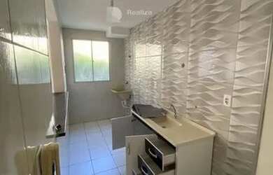 Imagem: O apartamento possui 2 Dormitórios, 1 Banheiro, 1 Vaga na garagem