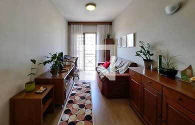 Imagem: O apartamento possui 1 Dormitório, 1 Banheiro, 1 Vaga na garagem