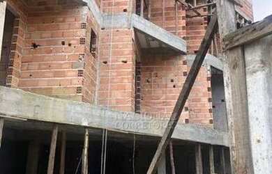 Imagem: O apartamento possui 2 Dormitórios, 2 Banheiros, 2 Vagas na