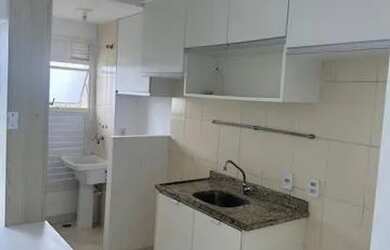 Imagem: O apartamento possui 2 Dormitórios, 1 Banheiro, 1 Vaga na garagem