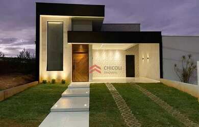 Imagem: A casa em condomínio possui 3 Dormitórios, 3 Banheiros, 2