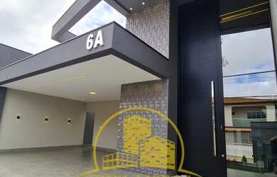 Imagem: A casa em condomínio possui 4 Dormitórios, 5 Banheiros, 4