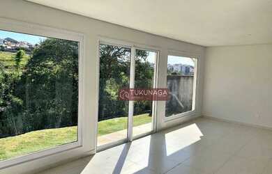 Imagem: A casa em condomínio possui 3 Dormitórios, 4 Banheiros, 3