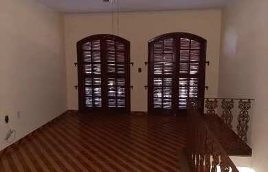 Imagem: A casa possui 2 Dormitórios, 1 Banheiro, 143m² de Área e