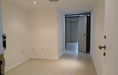 Imagem: O depósito possui 40m² de Área e está localizado em Copacabana