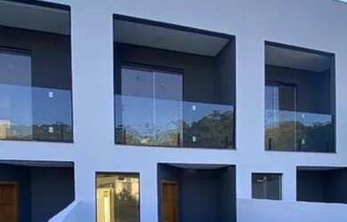 Imagem: A casa possui 2 Dormitórios, 2 Banheiros, 1 Vaga na garagem