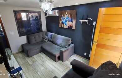 Imagem: A casa possui 2 Dormitórios, 1 Banheiro, 1 Vaga na garagem