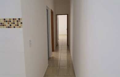 Imagem: A casa possui 2 Dormitórios, 2 Banheiros, 1 Vaga na garagem