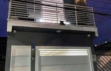 Imagem: A casa possui 3 Dormitórios, 2 Banheiros, 1 Vaga na garagem