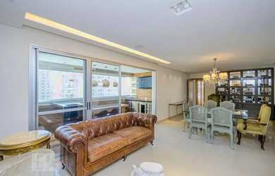 Imagem: O apartamento possui 3 Dormitórios, 4 Banheiros, 2 Vagas na