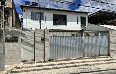 Imagem: A casa possui 2 Dormitórios, 1 Banheiro, 72m² de Área e