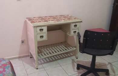 Imagem: O quarto possui Imóvel mobiliado e está localizado em Lagoa