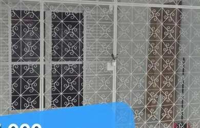 Imagem: A casa possui 5 Dormitórios, 3 Banheiros, 3 Vagas na garagem