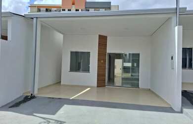 Imagem: VENDO LINDA CASA NO FLORES. ATRÁS DA NILTON LINS