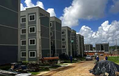 Imagem: O apartamento possui 2 Dormitórios, 1 Banheiro, 1 Vaga na garagem