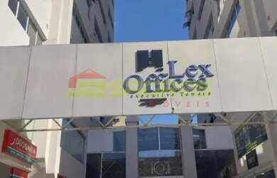 Imagem: O depósito possui 1 Vaga na garagem, 30m² de Área e está