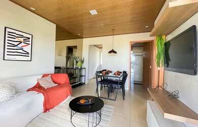 Imagem: A casa possui 2 Dormitórios, 1 Banheiro, 1 Vaga na garagem