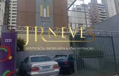 Imagem: O depósito possui 2 Vagas na garagem e 800m² de Área e está