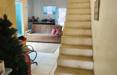 Imagem 6: Vendo Casa Paar Próximo Canteiro Central