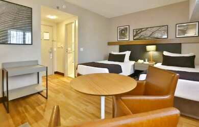 Imagem: O studio possui 1 Dormitório, 1 Banheiro, 1 Vaga na garagem