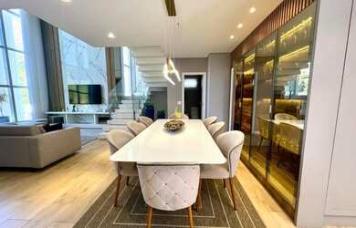 Imagem 10: Casa Alto Padrão à Venda em Cachoeira do Bom Jesus 5 Suítes, Piscina...