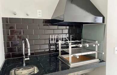 Imagem: A casa em condomínio possui 3 Dormitórios, 5 Banheiros, 202m²