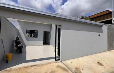 Imagem: A casa possui 3 Dormitórios e está localizado em Centro (Sul)