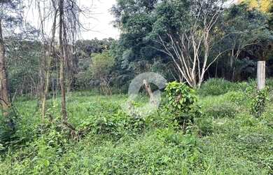 Imagem: O terreno à venda possui 110m² de Área e está localizado