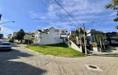 Imagem: O terreno possui 302m² de Área, Imóvel novo e está localizado