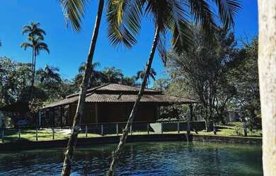 Imagem: A chácara possui 83000m² de Área e está localizado em Bacacheri