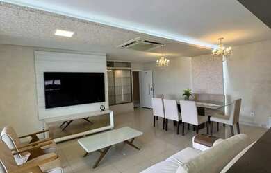 Imagem: O apartamento possui 4 Dormitórios, 5 Banheiros, 3 Vagas na