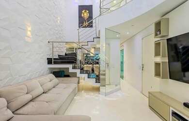 Imagem: A casa possui 3 Dormitórios, 3 Banheiros, 2 Vagas na garagem