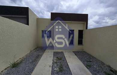 Imagem: A casa possui 2 Dormitórios, 2 Banheiros, 2 Vagas na garagem