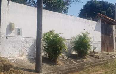 Imagem: A casa para alugar possui 2 Dormitórios, 2 Banheiros, 2 Vagas