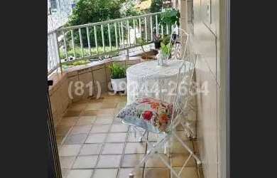 Imagem: O apartamento possui 3 Dormitórios, 1 Banheiro, 1 Vaga na garagem