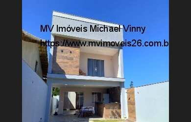 Imagem: A casa possui 4 Dormitórios, 3 Banheiros, 2 Vagas na garagem