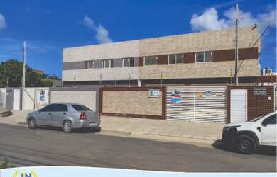 Imagem: A casa possui 3 Dormitórios, 2 Banheiros, 1 Vaga na garagem