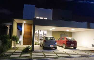 Imagem: A casa em condomínio possui 4 Dormitórios, 2 Banheiros, 3