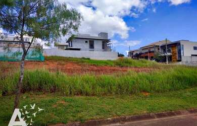 Imagem: O terreno possui 343m² de Área e está localizado em Socorro