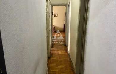 Imagem 4: Excelente apartamento em estado original de 3 quartos, dependência completa...