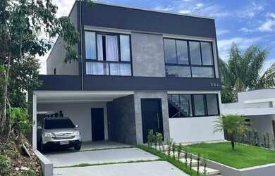 Imagem: A casa em condomínio possui 3 Dormitórios, 5 Banheiros, 4