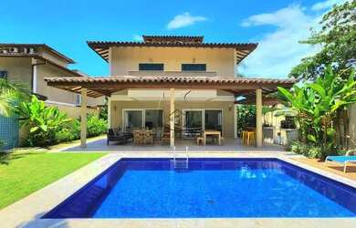 Imagem: A casa possui 5 Dormitórios, 5 Banheiros, 4 Vagas na garagem