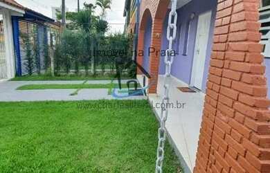 Imagem: A casa possui 2 Dormitórios, 2 Banheiros, 4 Vagas na garagem