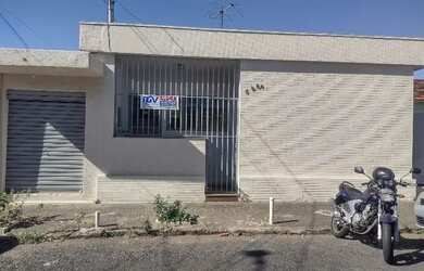 Imagem: A casa possui 2 Dormitórios, 1 Banheiro, 90m² de Área e está