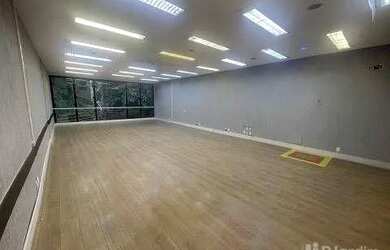 Imagem: A casa em condomínio possui 1 Dormitório, 4 Banheiros, 274m²