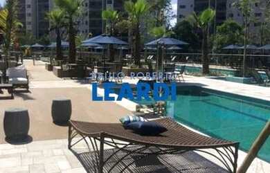 Imagem: O apartamento para alugar possui 4 Dormitórios, 4 Banheiros