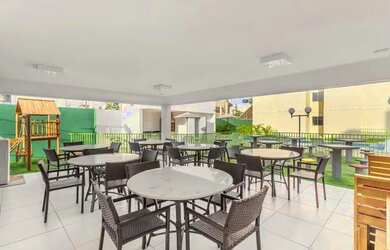 Imagem: O apartamento possui 2 Dormitórios, 1 Banheiro, 1 Vaga na garagem