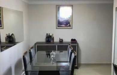 Imagem: O apartamento possui 3 Dormitórios, 1 Banheiro, 1 Vaga na garagem