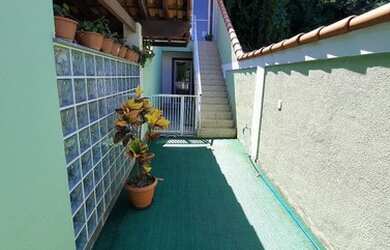 Imagem: A casa em condomínio possui 1 Dormitório, 1 Banheiro, 40m²