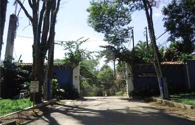 Imagem: A casa em condomínio possui 4 Dormitórios, 5 Banheiros, 4